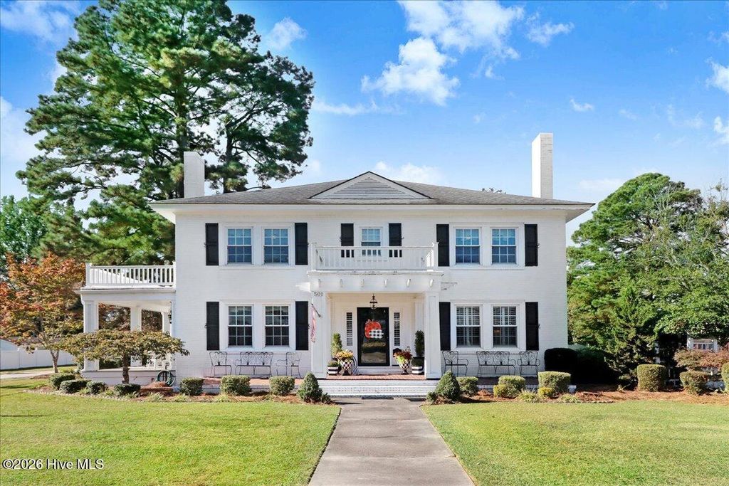 501 W Main Street, Mount Olive, NC 28365