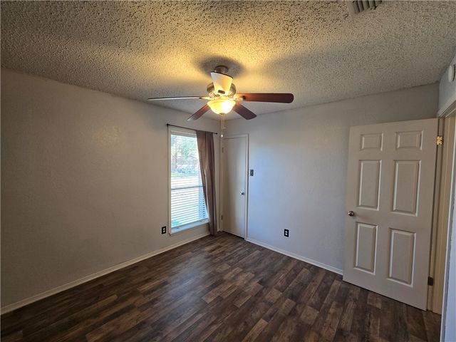 7234 Diamond Ridge Dr, Corpus Christi, TX 78413