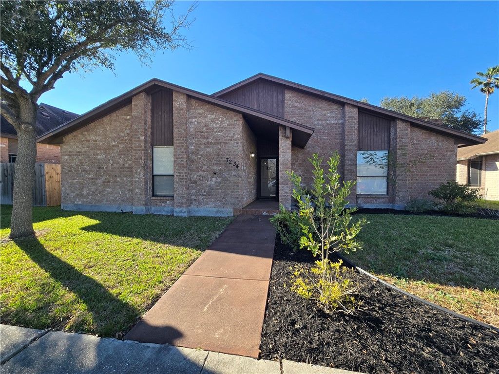 7234 Diamond Ridge Dr, Corpus Christi, TX 78413