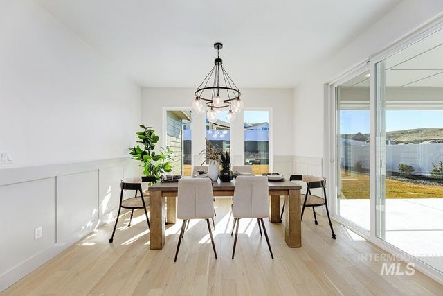 9295 W Sooty Grouse Ct, Boise, ID 83714