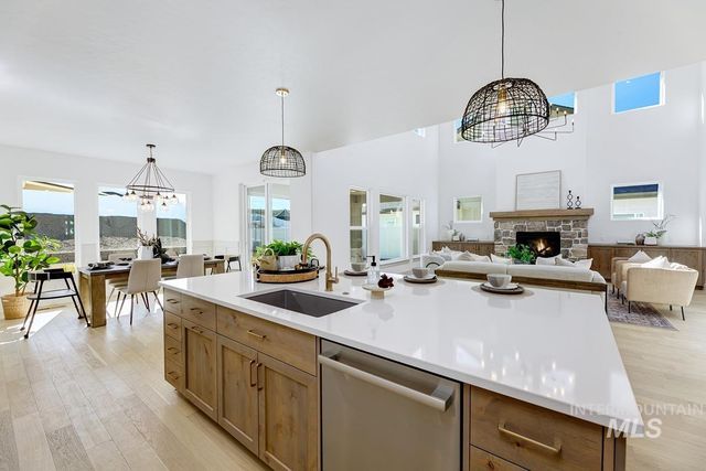 9295 W Sooty Grouse Ct, Boise, ID 83714