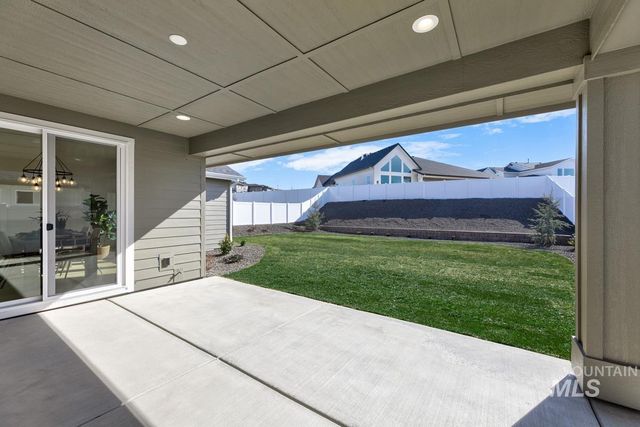 9295 W Sooty Grouse Ct, Boise, ID 83714