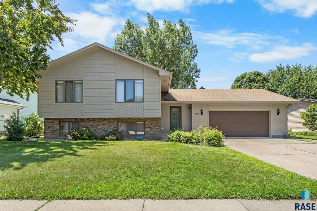 1105 N Connor Trl Trail, Sioux Falls, SD 57103