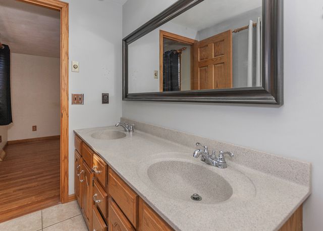 1680 Prairie Vista Circle, Bettendorf, IA 52722