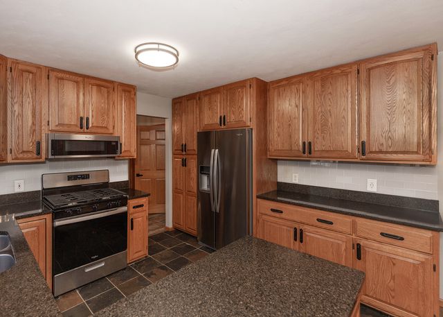 1680 Prairie Vista Circle, Bettendorf, IA 52722