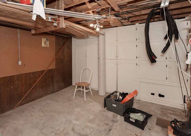 1680 Prairie Vista Circle, Bettendorf, IA 52722