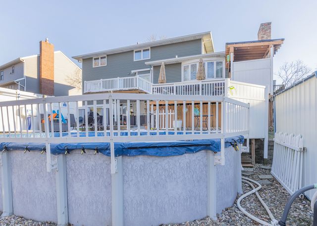 1680 Prairie Vista Circle, Bettendorf, IA 52722