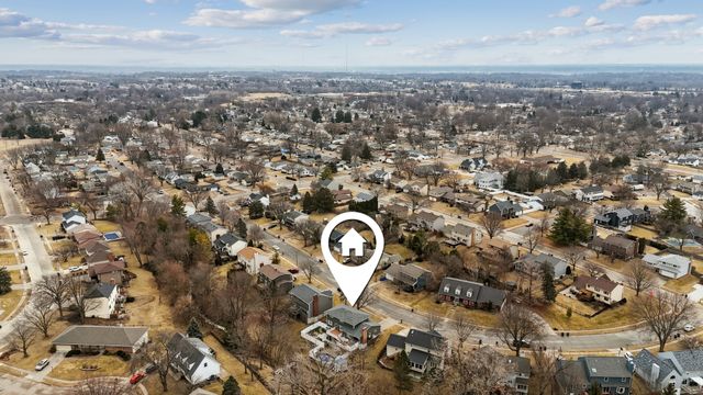 1680 Prairie Vista Circle, Bettendorf, IA 52722