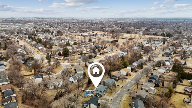 1680 Prairie Vista Circle, Bettendorf, IA 52722