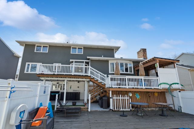 1680 Prairie Vista Circle, Bettendorf, IA 52722