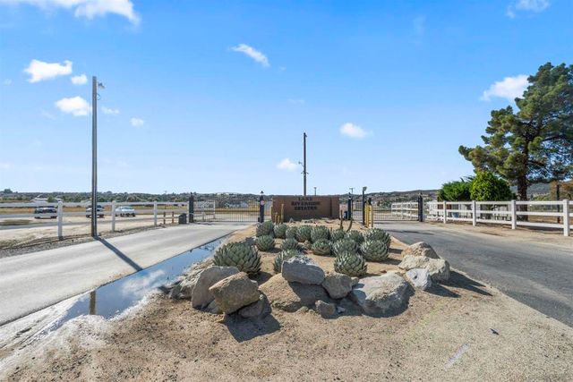 342 Indian Hill Trl, Aguanga, CA 92536