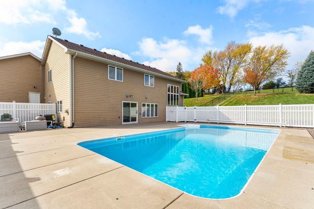 300 Ivory Avenue NE, Saint Michael, MN 55376