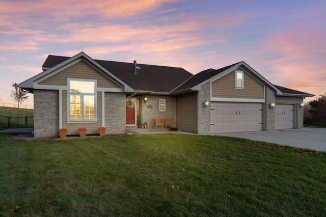 300 Ivory Avenue NE, Saint Michael, MN 55376