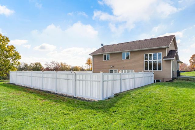 300 Ivory Avenue NE, Saint Michael, MN 55376