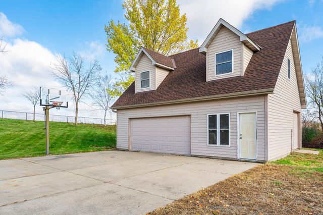 300 Ivory Avenue NE, Saint Michael, MN 55376