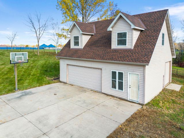 300 Ivory Avenue NE, Saint Michael, MN 55376