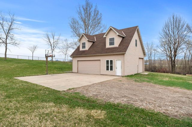 300 Ivory Avenue NE, Saint Michael, MN 55376