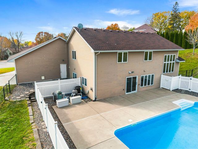 300 Ivory Avenue NE, Saint Michael, MN 55376