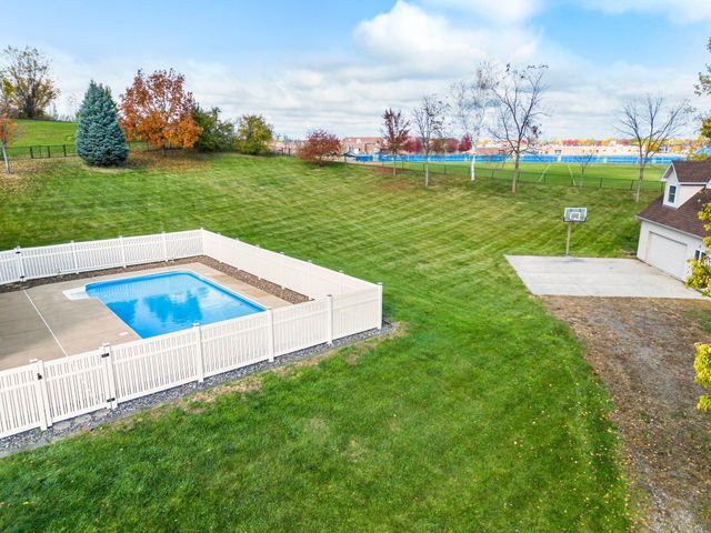 300 Ivory Avenue NE, Saint Michael, MN 55376