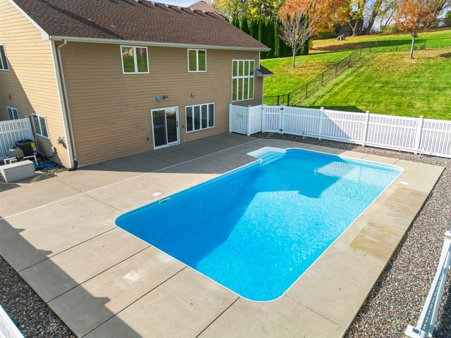 300 Ivory Avenue NE, Saint Michael, MN 55376