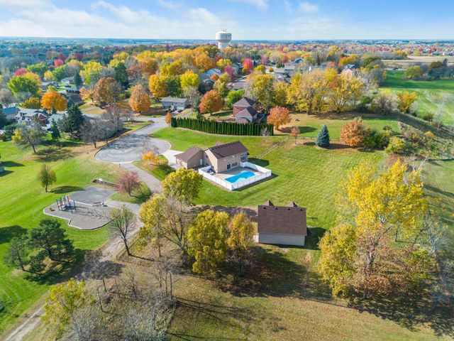 300 Ivory Avenue NE, Saint Michael, MN 55376