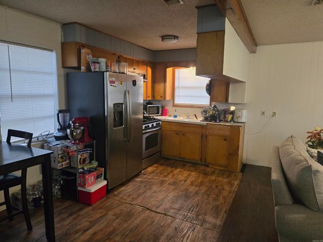 716 W Sypert Street, Nashville, AR 71852