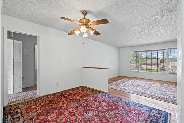 106 Oakwood Drive, Keene, TX 76059