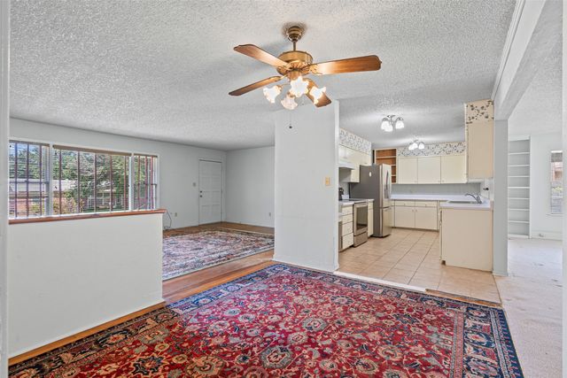 106 Oakwood Drive, Keene, TX 76059