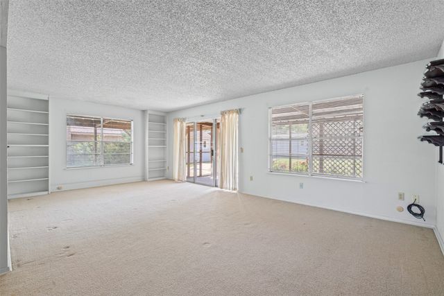 106 Oakwood Drive, Keene, TX 76059