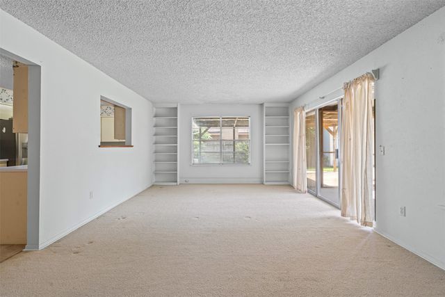 106 Oakwood Drive, Keene, TX 76059