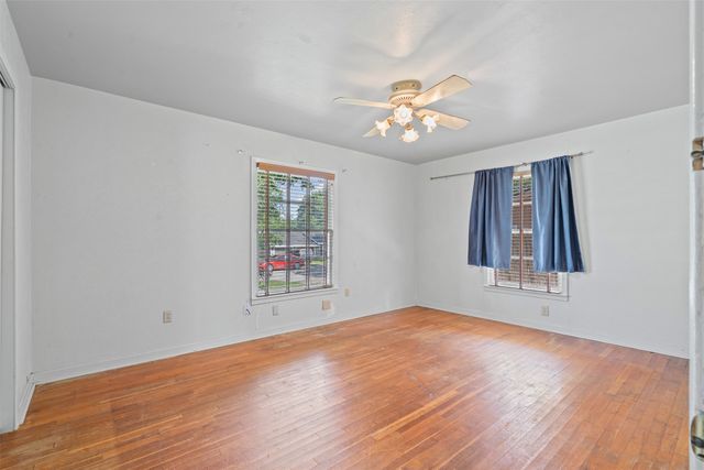 106 Oakwood Drive, Keene, TX 76059