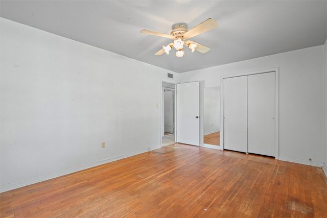 106 Oakwood Drive, Keene, TX 76059