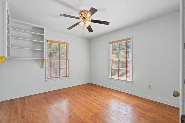 106 Oakwood Drive, Keene, TX 76059