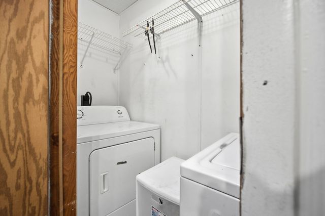 1300 W Branch Road, Northfield, IL 60093