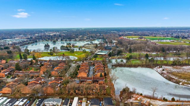 1300 W Branch Road, Northfield, IL 60093