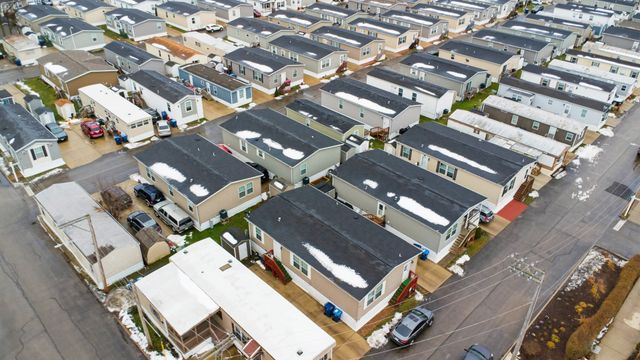 1300 W Branch Road, Northfield, IL 60093