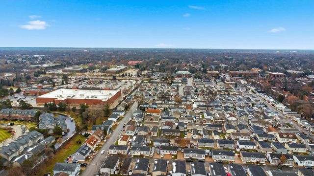 1300 W Branch Road, Northfield, IL 60093