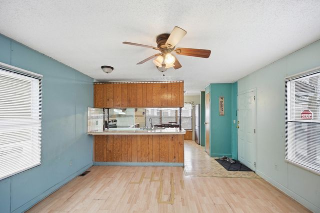 1300 W Branch Road, Northfield, IL 60093