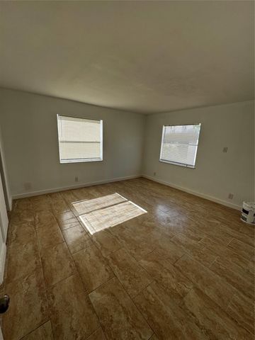 1847 NE 53rd St, Pompano Beach, FL 33064