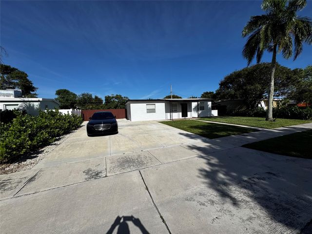 1847 NE 53rd St, Pompano Beach, FL 33064