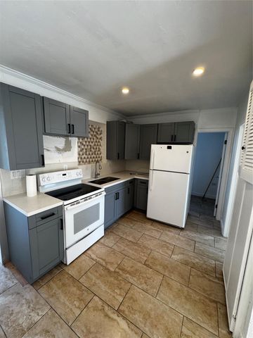 1847 NE 53rd St, Pompano Beach, FL 33064