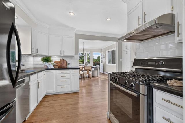 3723 Alameda De Las Pulgas, Menlo Park, CA 94025