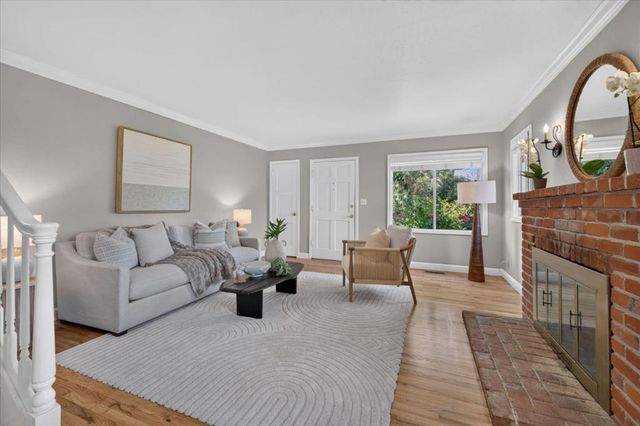 3723 Alameda De Las Pulgas, Menlo Park, CA 94025