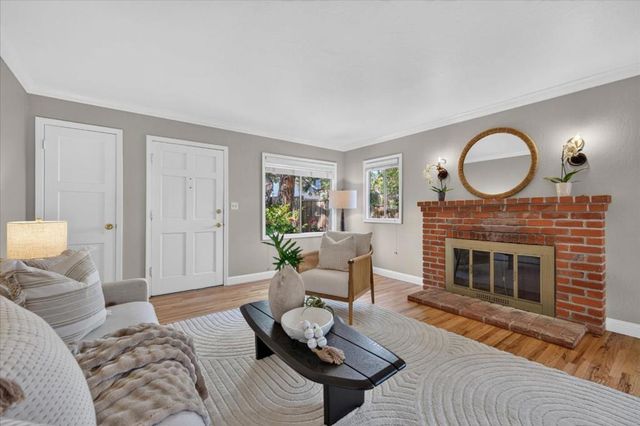 3723 Alameda De Las Pulgas, Menlo Park, CA 94025
