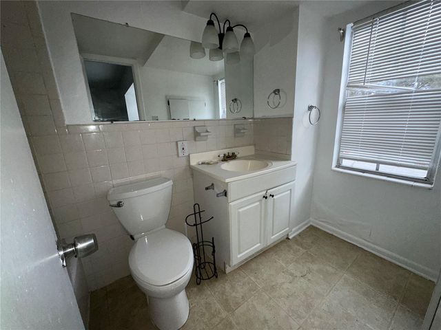 4325 W BAY TO BAY BOULEVARD B, Tampa, FL 33629