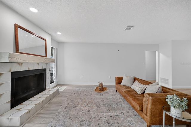 3867 NE 17TH STREET CIRCLE, Ocala, FL 34470