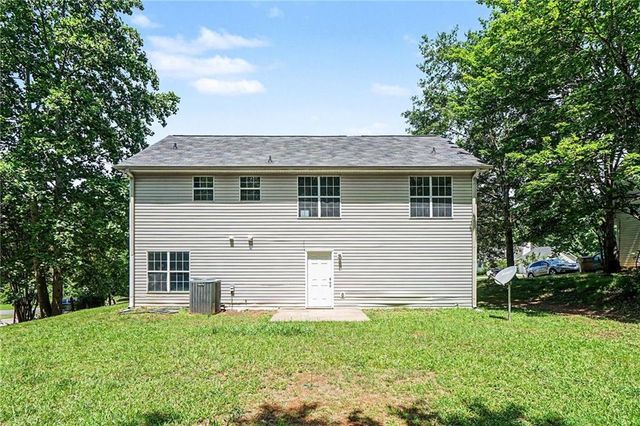4967 Mckinley Drive, Lula, GA 30554