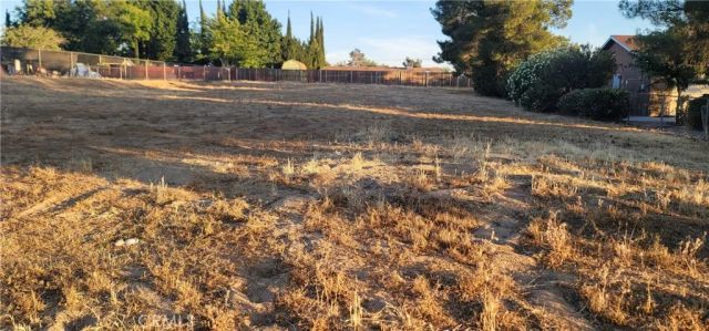 15441 Nisqualli, Victorville, CA 92392