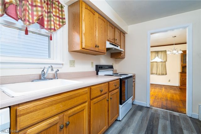 302 Cedar Avenue, Steubenville, OH 43952