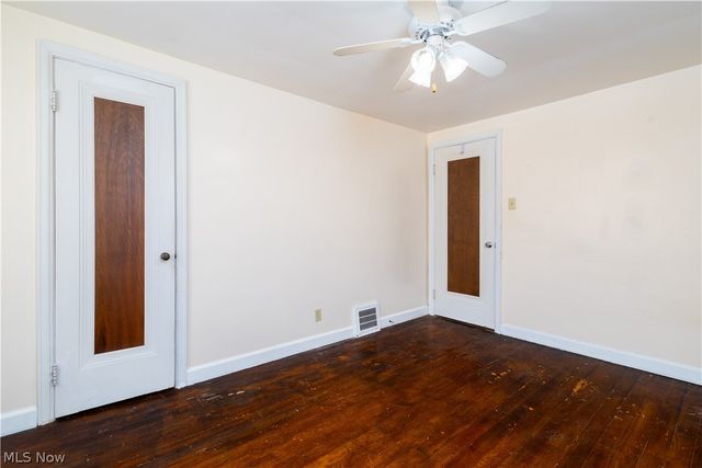 302 Cedar Avenue, Steubenville, OH 43952